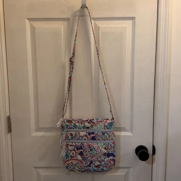 Vera Bradley Hello Kitty Paisley Triple Zip Hipster Crossbody Bag NWOT - Picture 2 of 16